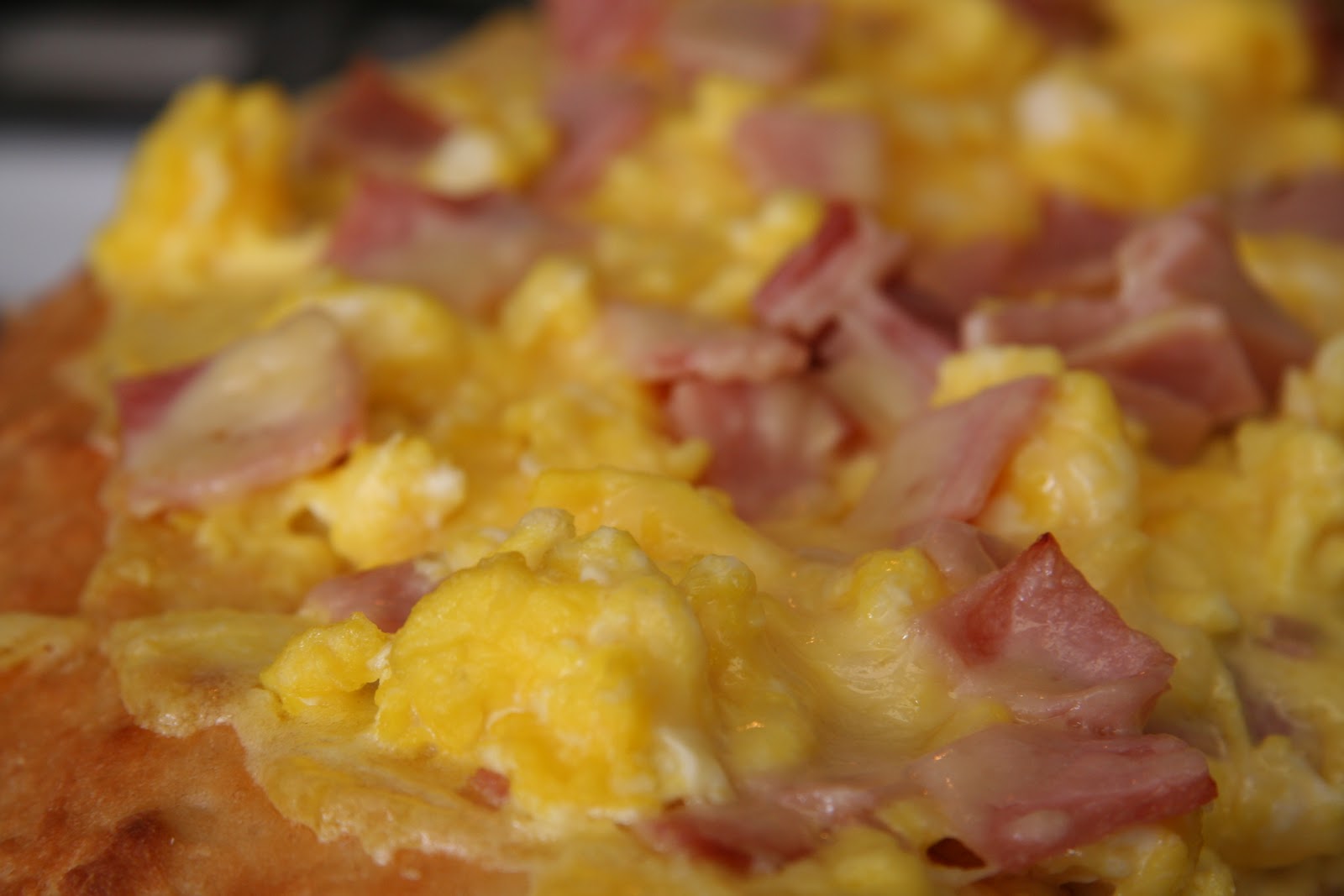 Kneady Sweetie Eggs Benedict Pizza