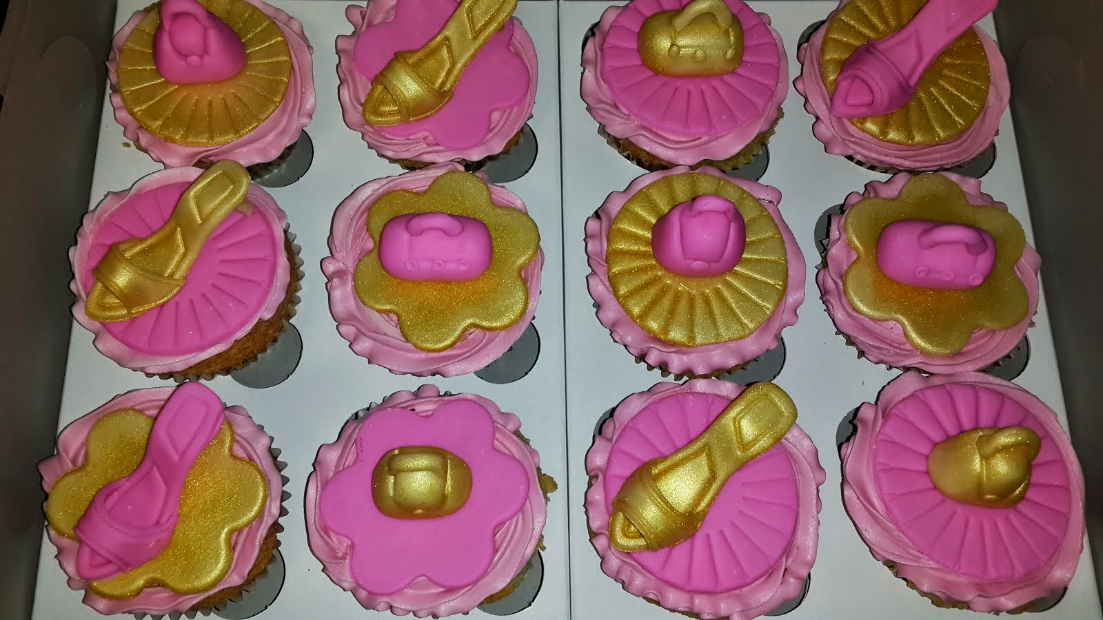 Pink & Gold cupcakes