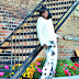 FALL FRIDAY CASUAL FROM DAY TO NIGHT: OVERSIZED SWEATER AND PANTS