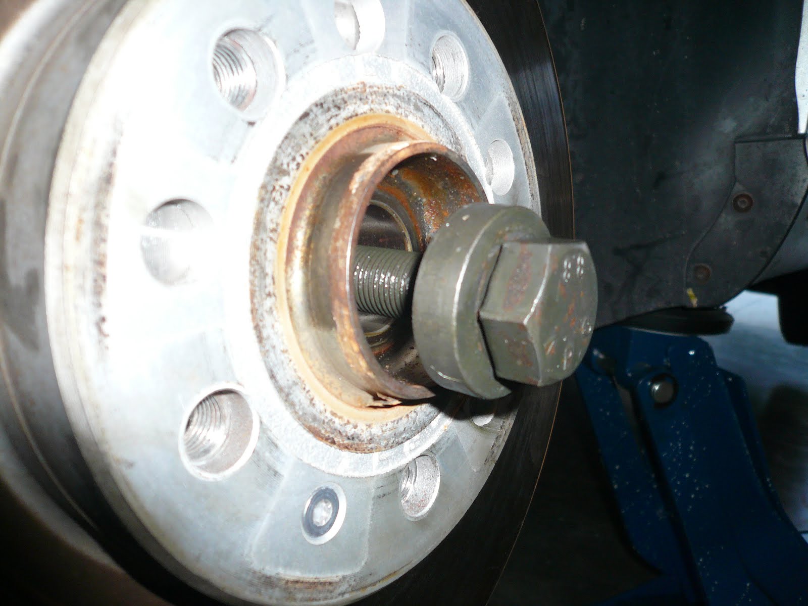 VW Passat Repair How to Replace The CV Joint Boot on a 2006 VW Passat