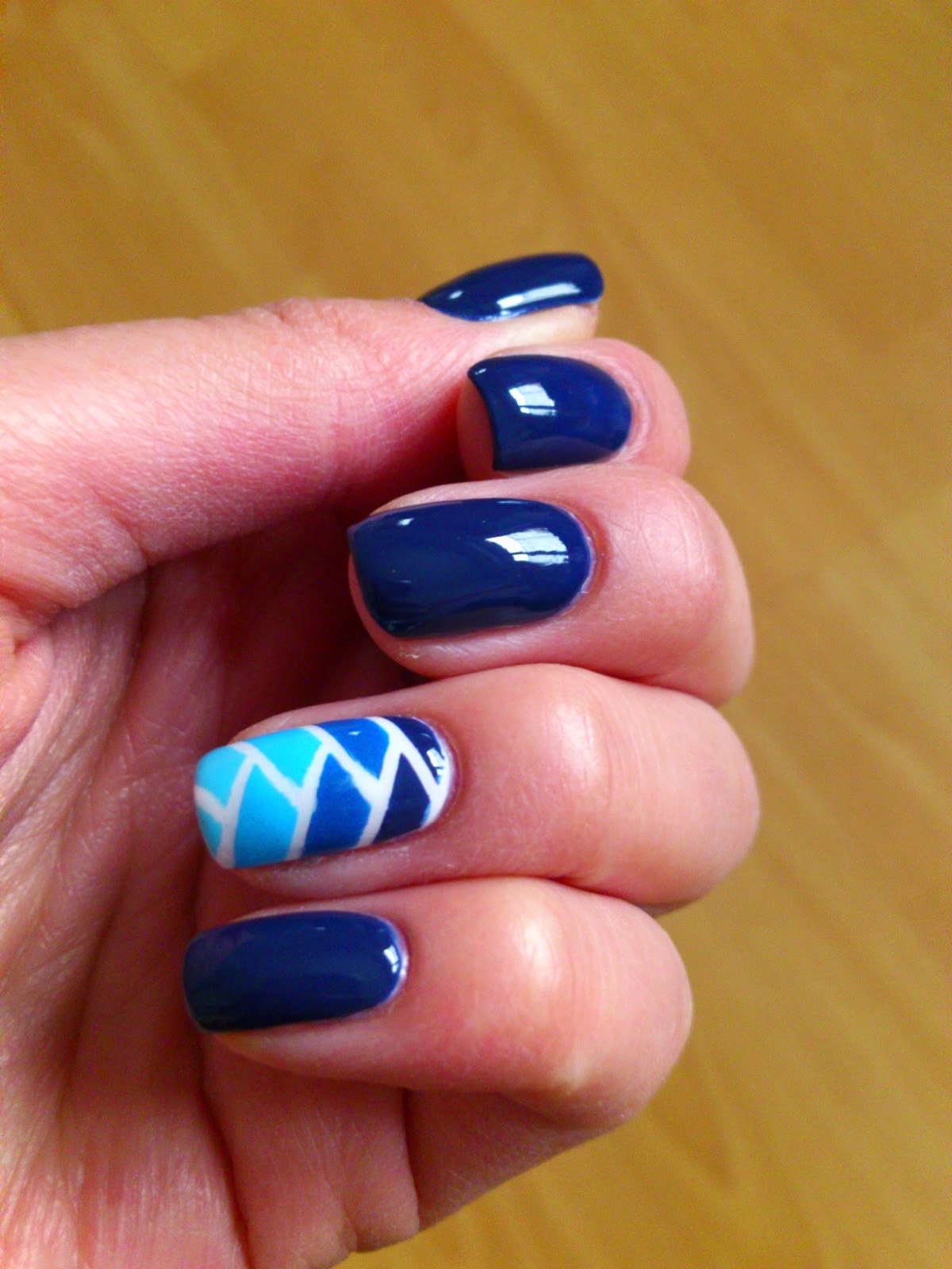 Blue Gradient Braided Nails
