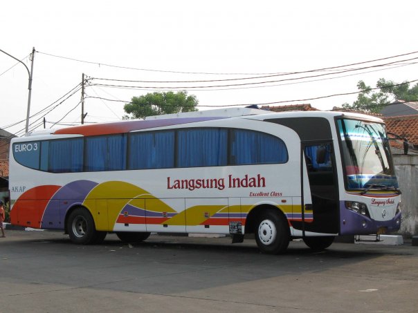 Petualangan Malam: Panduan Lengkap Tiket Bus Malam di Indonesia