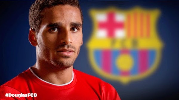 Oficial: Douglas, nuevo fichaje del FC Barcelona Oficial: Douglas, nuevo fichaje del FC Barcelona