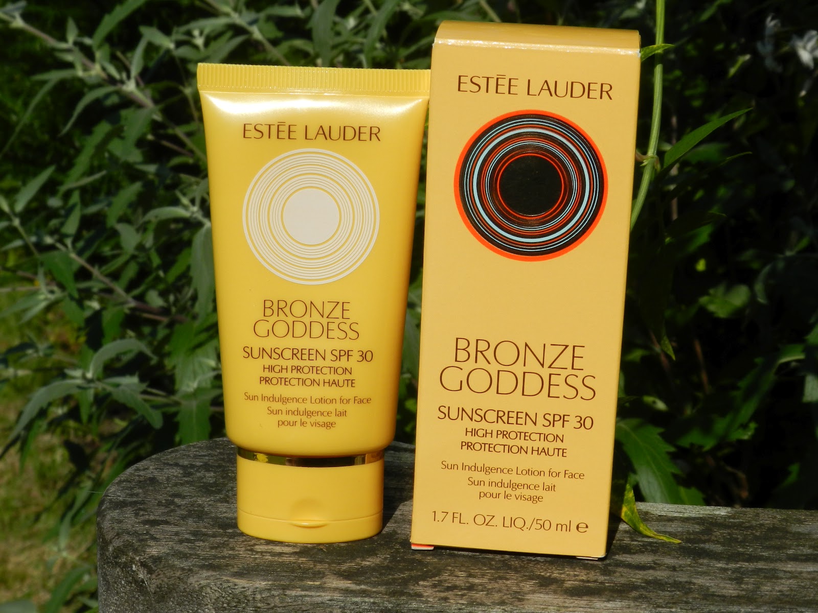 Vintage Allure Review Esteé Lauder Bronze Goddess Facial Sunscreen SPF 30