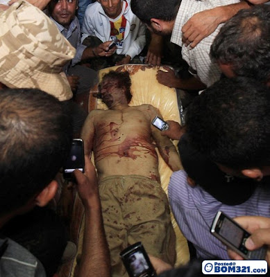 Gambar Beberapa Saat Sebelum Gaddafi Ditembak Mati