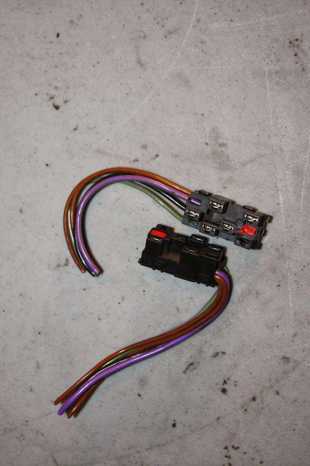 KrEvCon BMW Parts E30 Radio Balance Switch