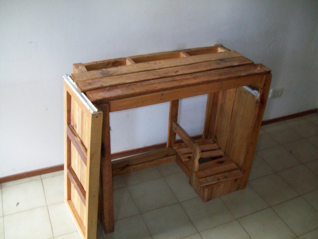 MUEBLES GRATIS CON PALETS MESAS , MESICAS, MESOTAS Y SIMILARES MUEBLES GRATIS CON PALETS MESAS , MESICAS, MESOTAS Y SIMILARES