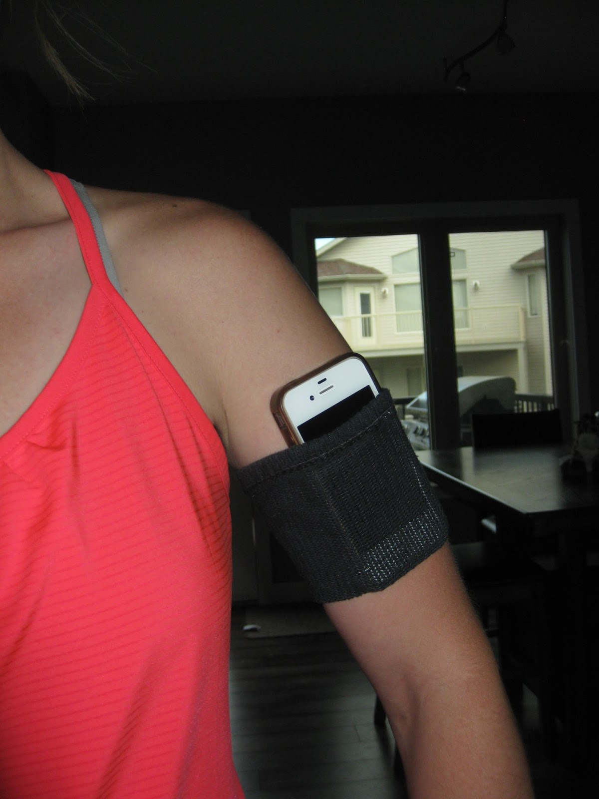 crazily normal DIY iPhone Armband