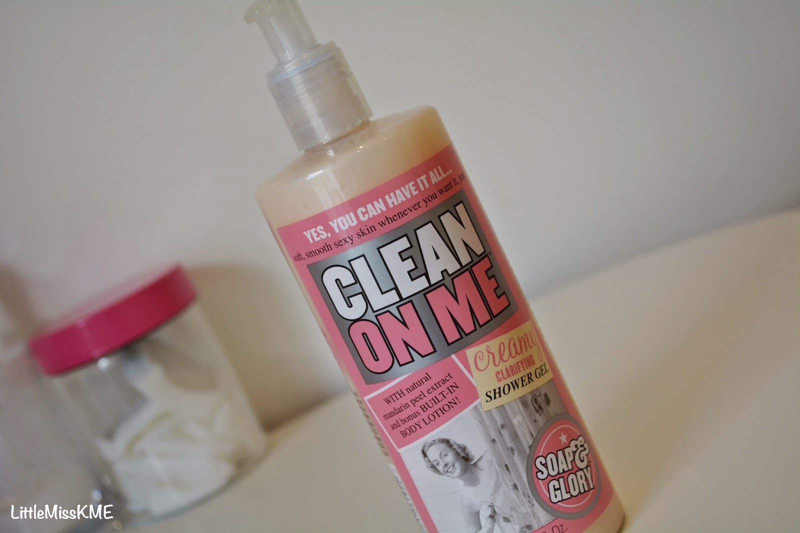 Soap & Glory Clean On Me Shower Gel KIZIWOO