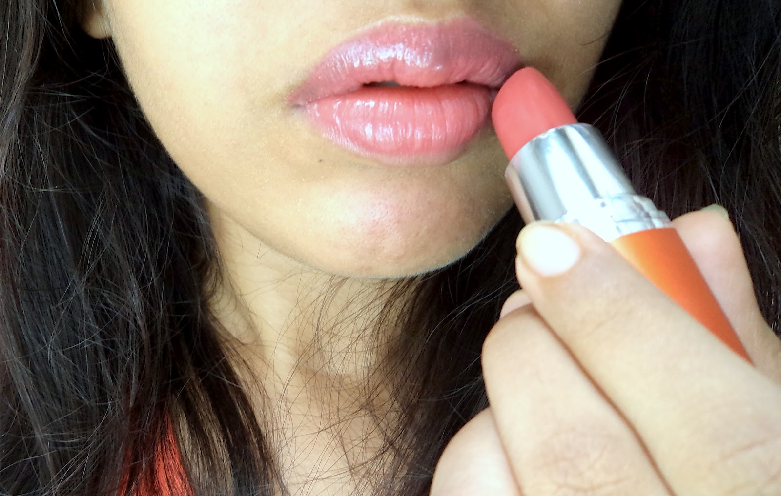 Maybelline Color Sensational Moisture Extreme Lipstick Coral Pink