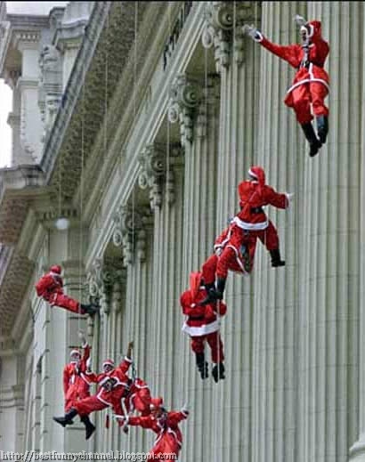 The landing of Santa Clauses