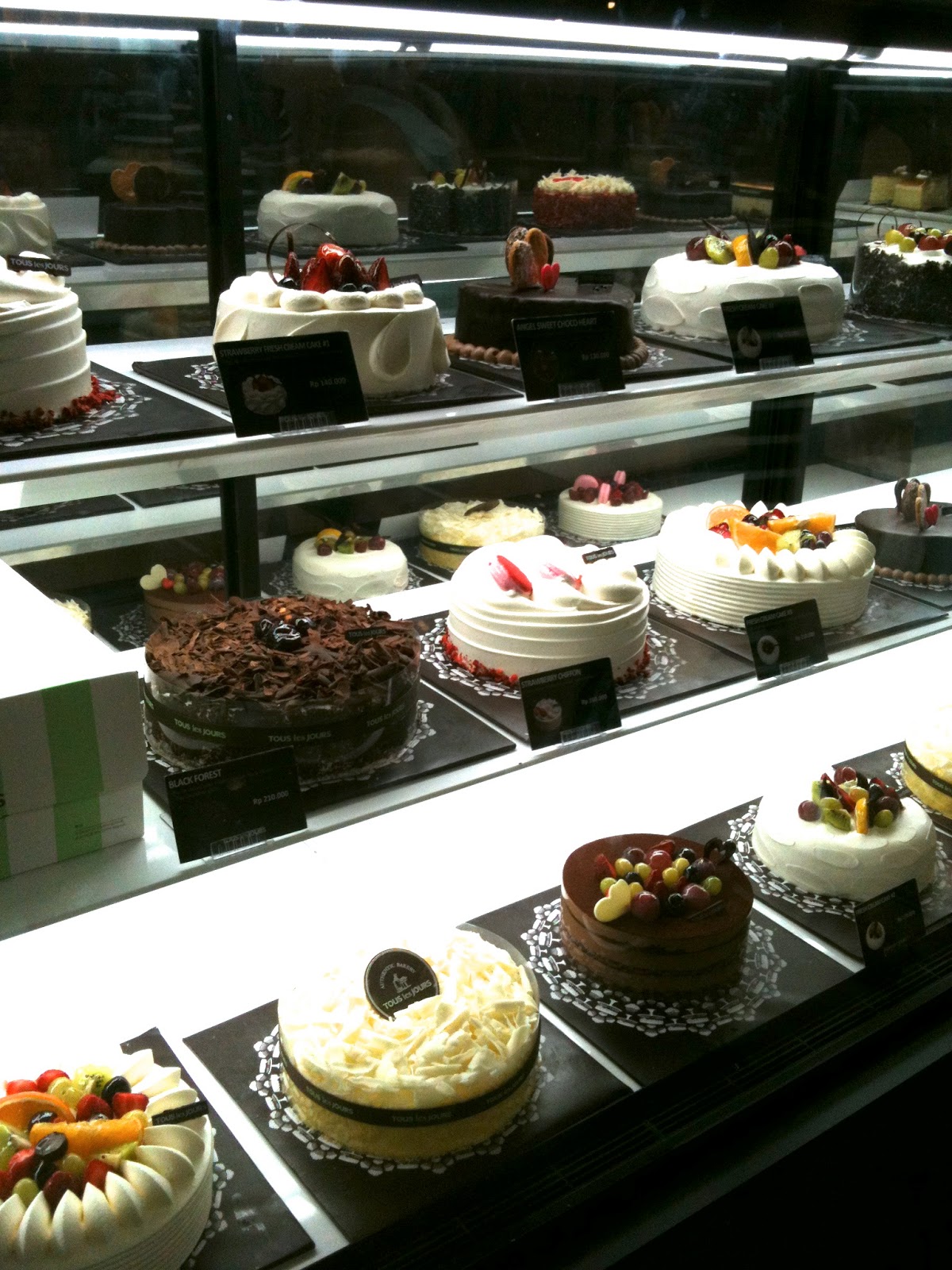 Walnut Cream Cheese Bread Tous Les Jours Indonesia My Food Diaries