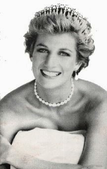 The Flaming Nose: Summer Nose-talgia #7: Princess Diana, Queen of