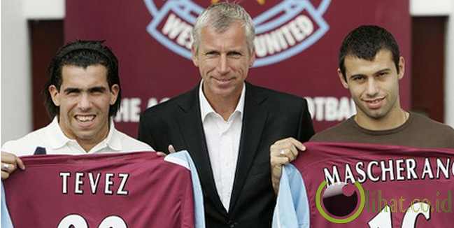 Carlos Tevez dan Javier Mascherano Carlos Tevez dan Javier Mascherano