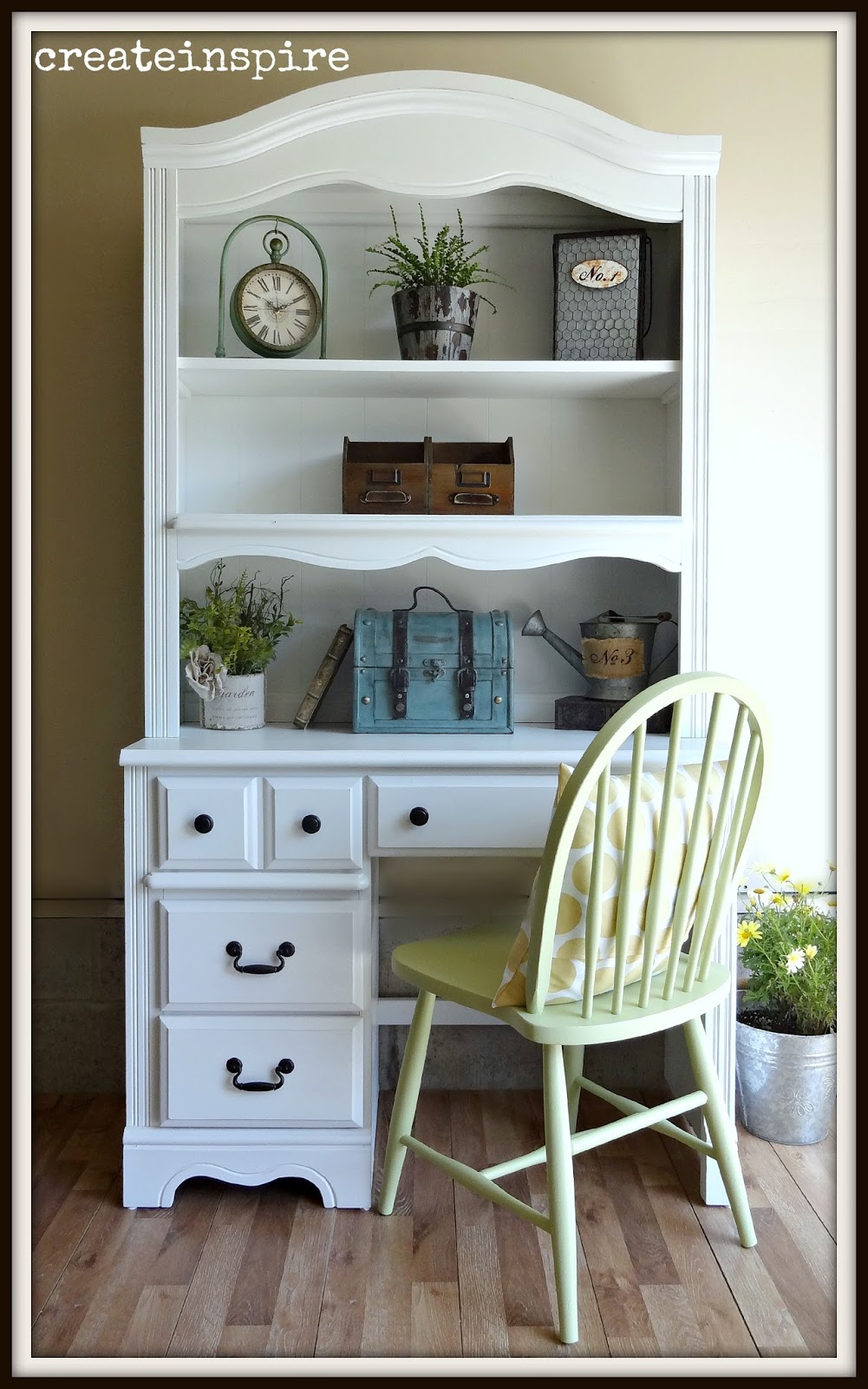 {createinspire} Desk/hutch in White