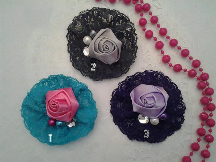 Membuat Bros dari kain perca Erna SI Membuat Bros dari kain perca Erna SI