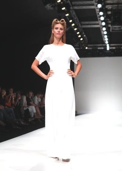 istanbul-fashion-week-2011-ozlem-kaya-00.jpg