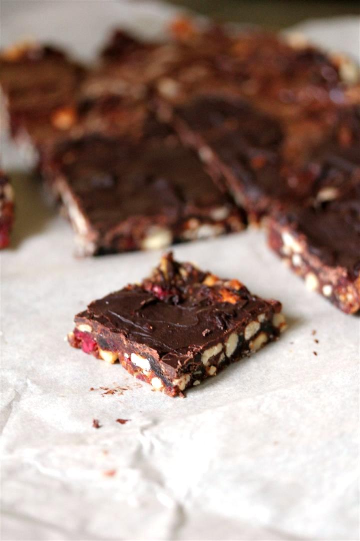 Kitchen Grrrls. Vegan food blog with lots of beautiful photos and