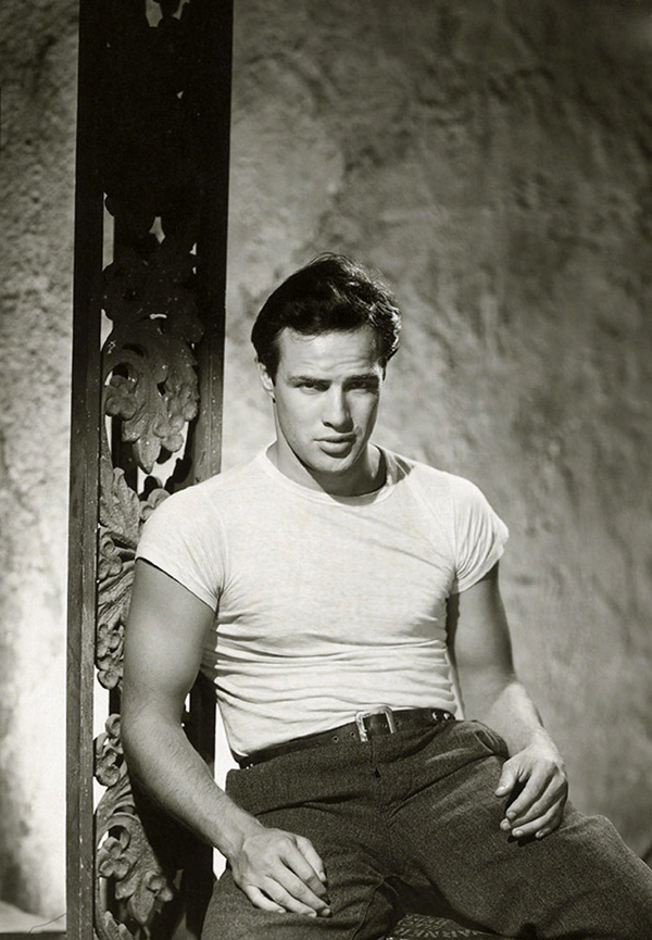 Check Out What Marlon Brando  Looked Like  in 1950 
