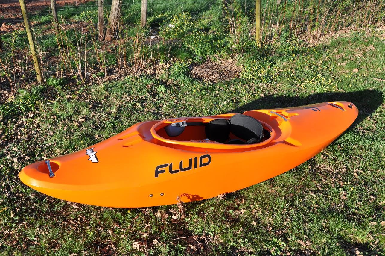 Valentin Grollemund Pro kayaker New FLUID Kayak Large Detox