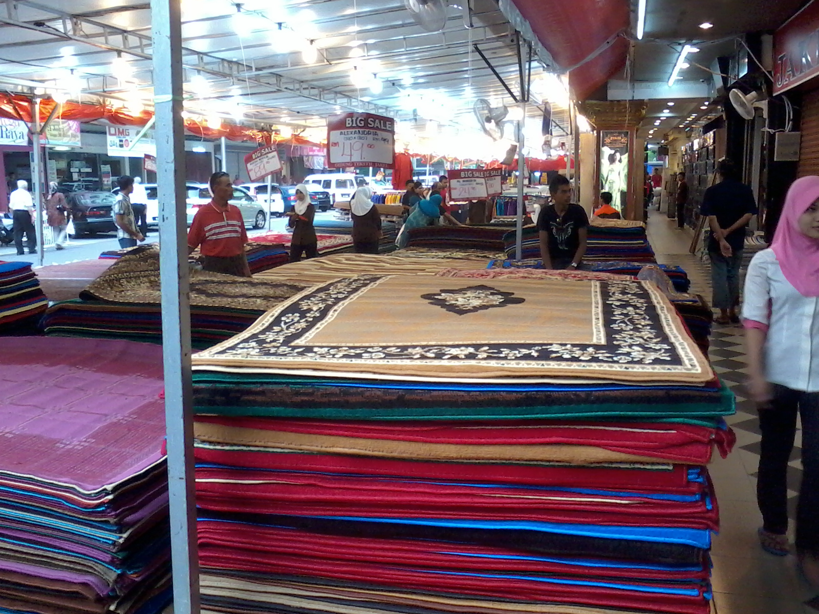 The Indie Story FOTO RAMADHAN JALAN TUANKU ABDUL RAHMAN 2