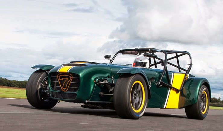 Caterham with 8 spoke anthracite wheels with yellow rim.