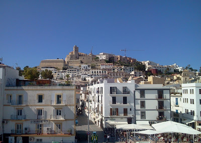 una ibicenca en Ibiza Ibiza casco antiguo Dalt Vila