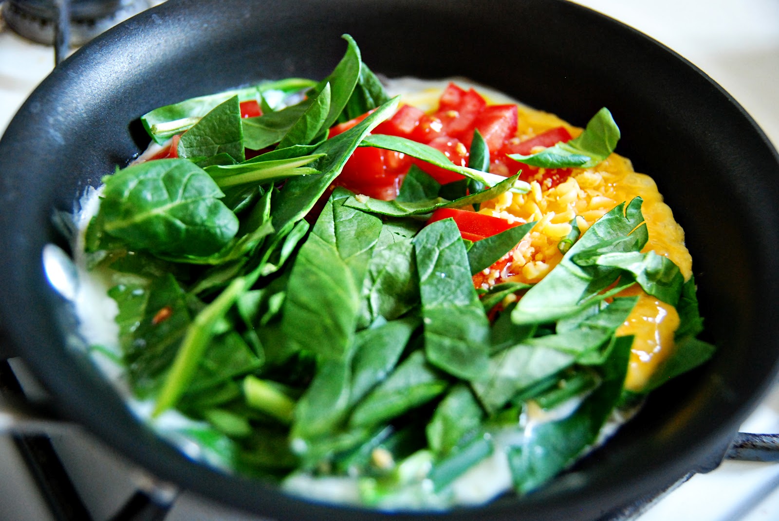 Frugally Foodulgent A Mindful Breakfast Spinach and Tomato Egg White