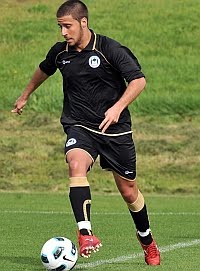 Real Madrid tiene a tiro el fichaje de Abián Serrano Real Madrid tiene a tiro el fichaje de Abián Serrano