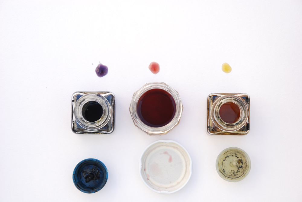 THE SHEER STORIES natural ink made using flower petals