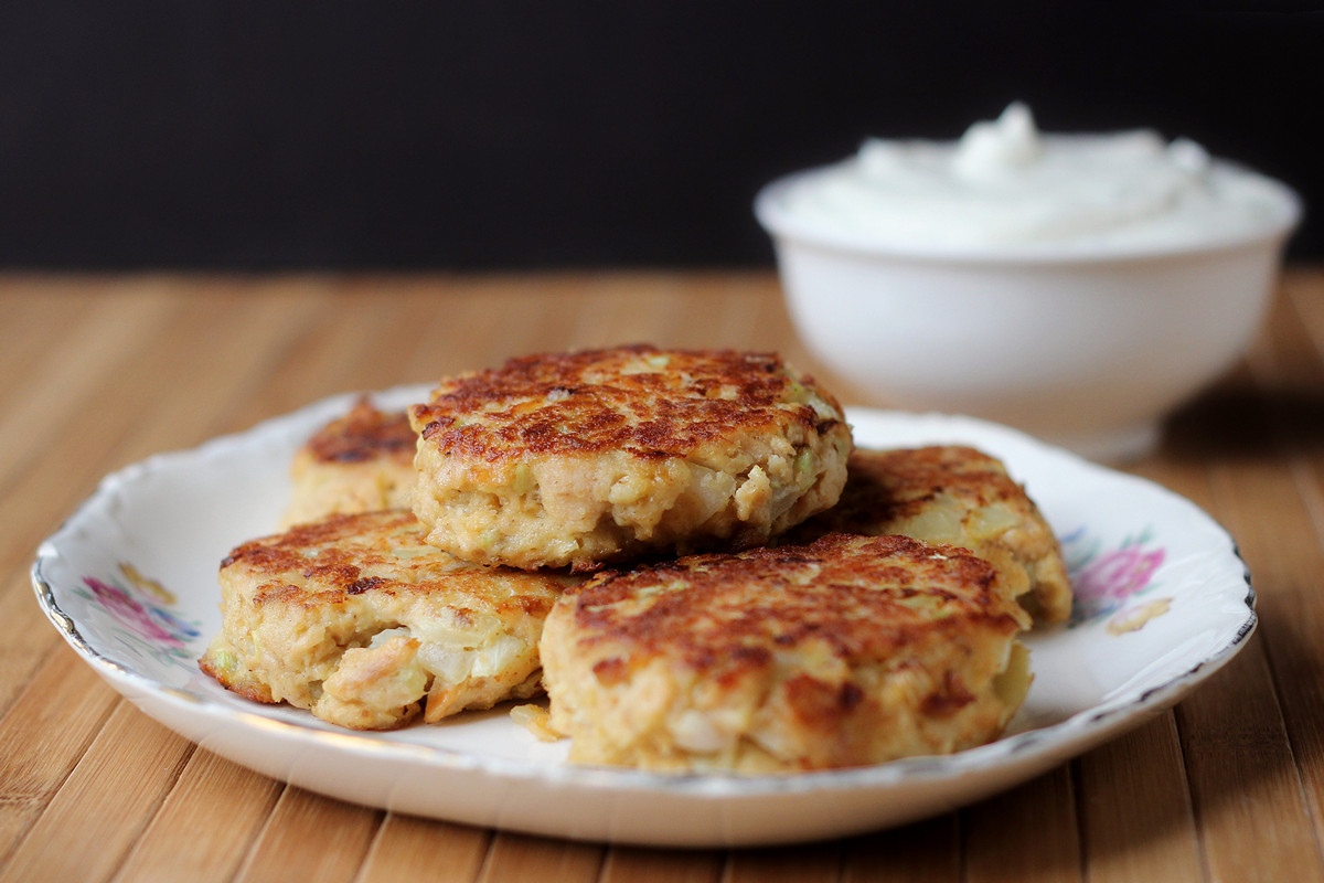 Cookistry Salmon Croquettes with Dill Sauce
