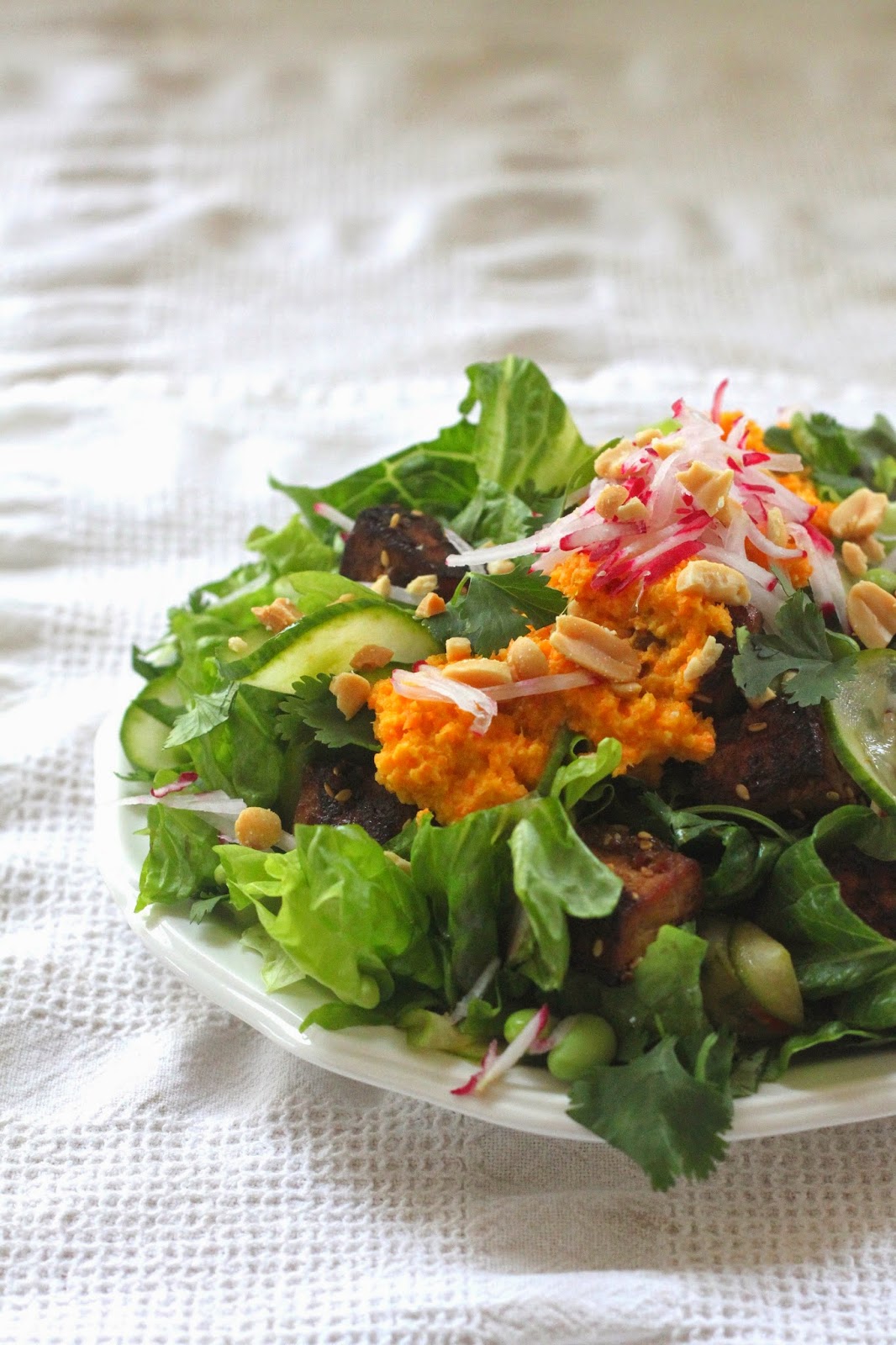 Jenessa's Dinners Bánh Mì Salad with Marinated Tofu and Japanese