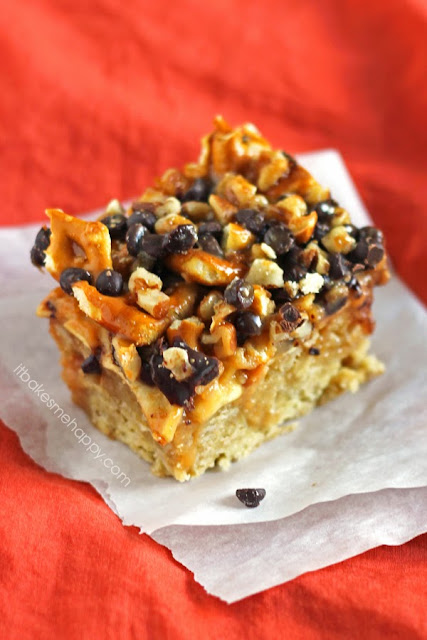 It Bakes Me Happy: Caramel Apple Cookie Bars It Bakes Me Happy: Caramel Apple Cookie Bars