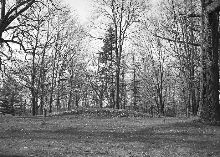 Mound Builders A Travel Guide to the Ancient Ruins in the Ohio Valley