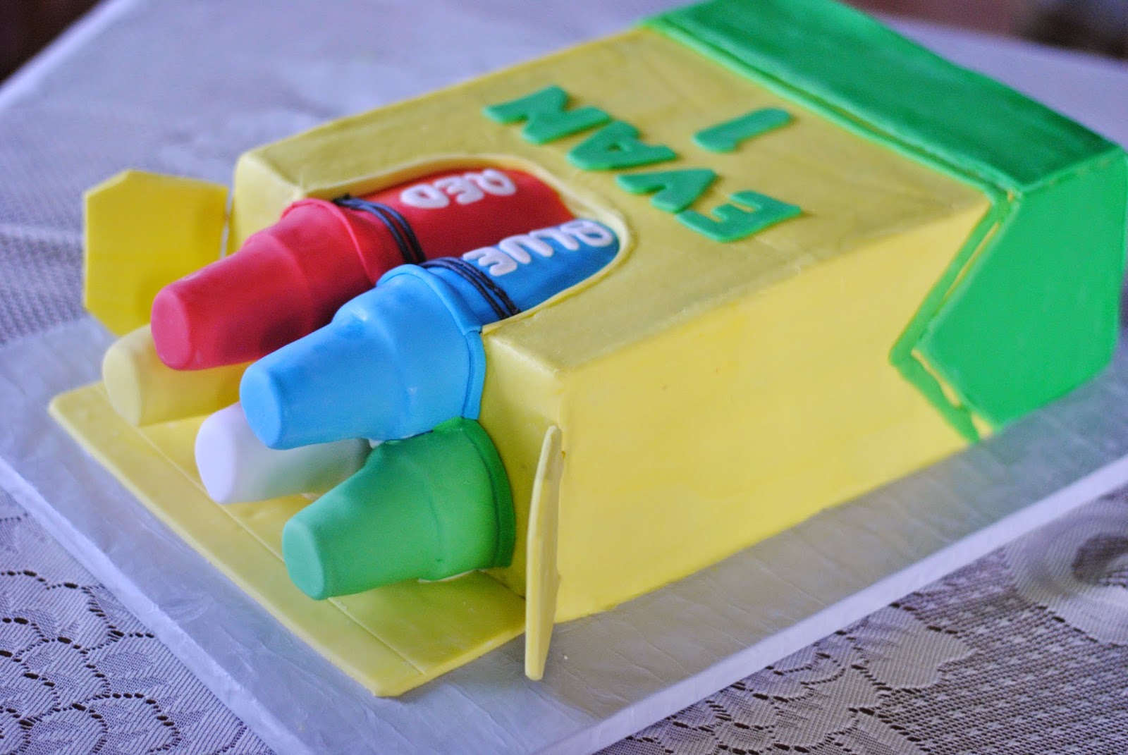 Country Cupboard Cakes 3D Crayon Cake