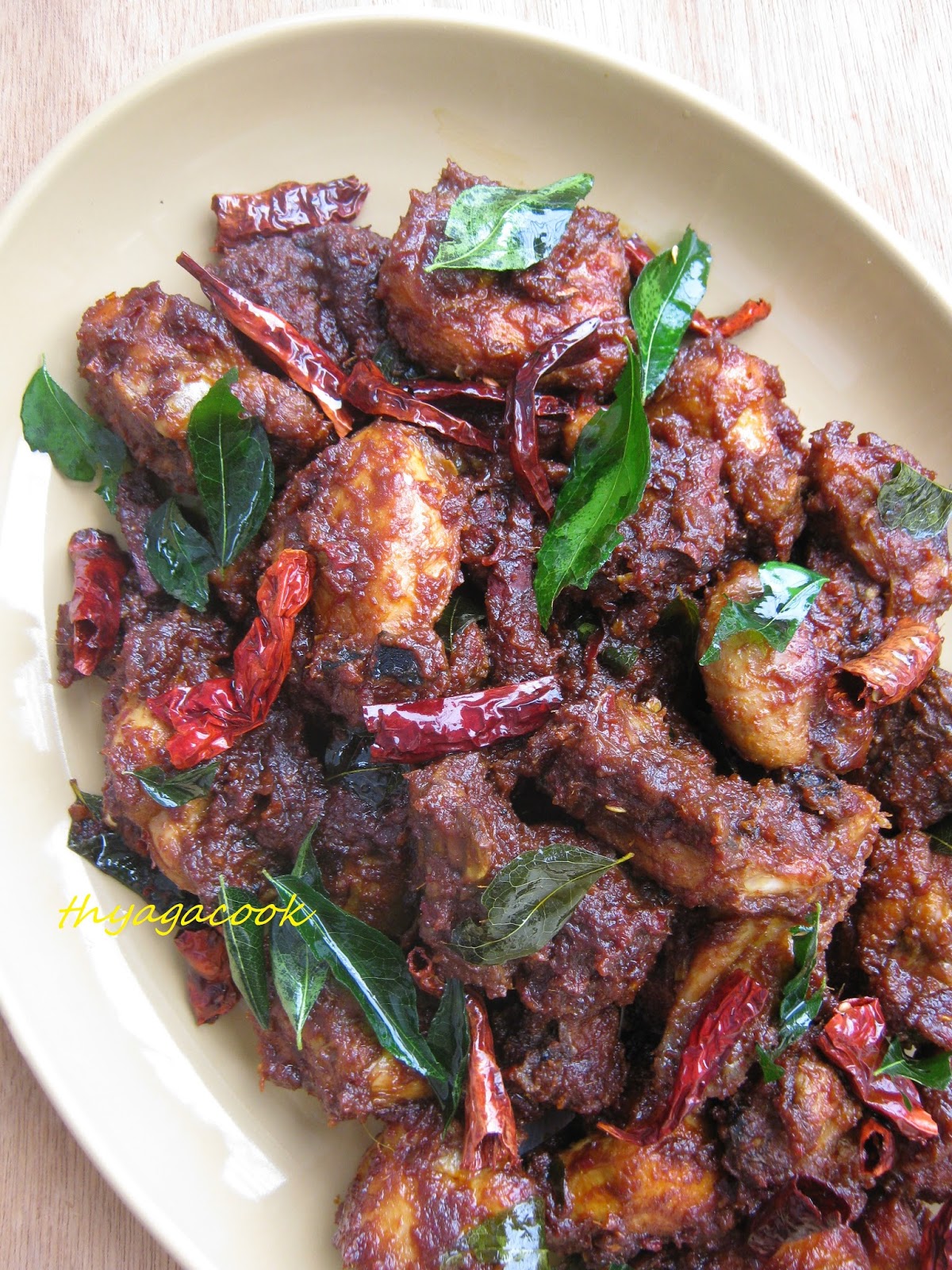 DAUN KARI Masakan Malaysia..... VARUVAL AYAM BERKICAP
