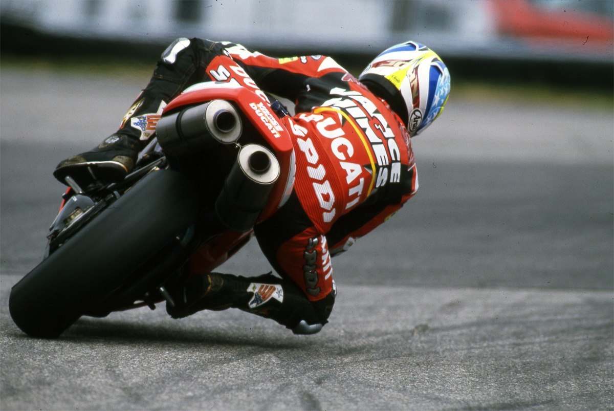 Racing Cafè Photo 422 John Kocinski 2000