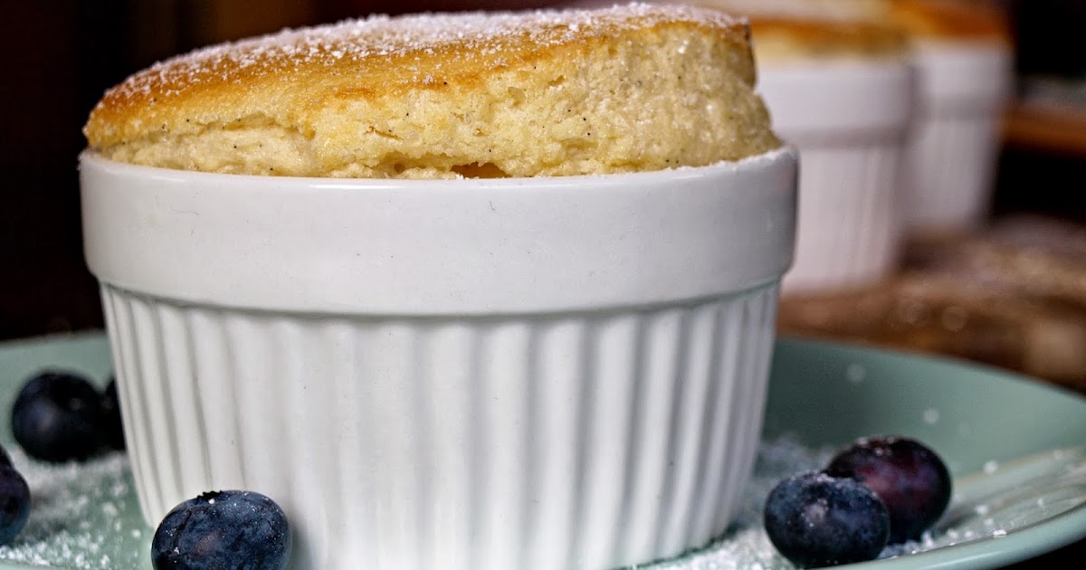 bite these goodies Greek yogurt souffle Suflet na bazie greckiego