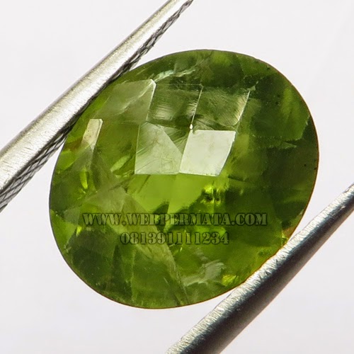 Batu Green Garnet