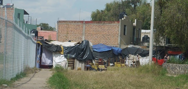 Se "apropian" del malecón paracaidistas en Tepatitlán