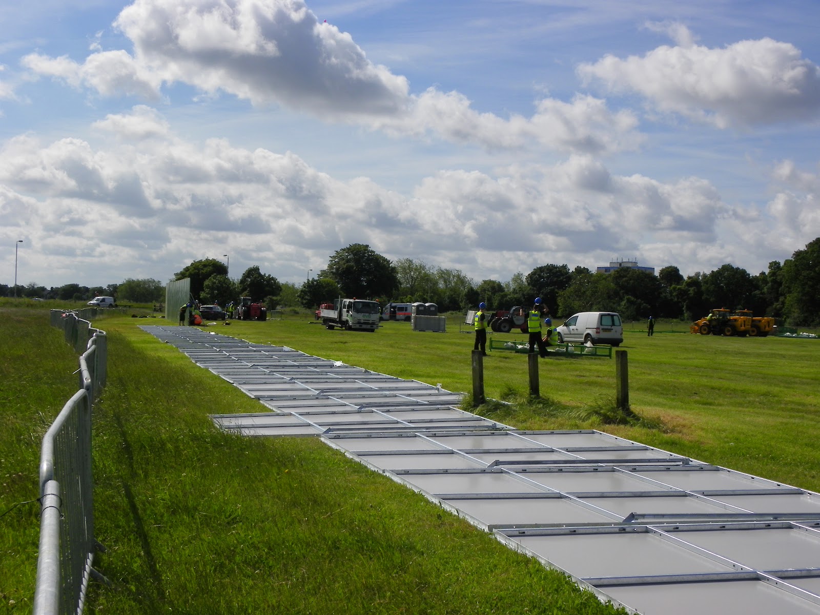 Random Blowe Work Begins on Fortress Wanstead Flats