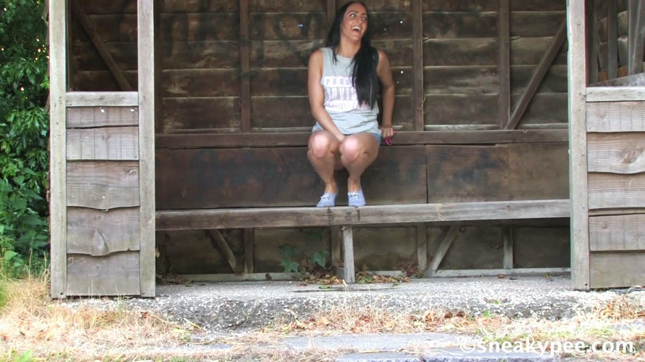 young princess hand job pee stream stop and go