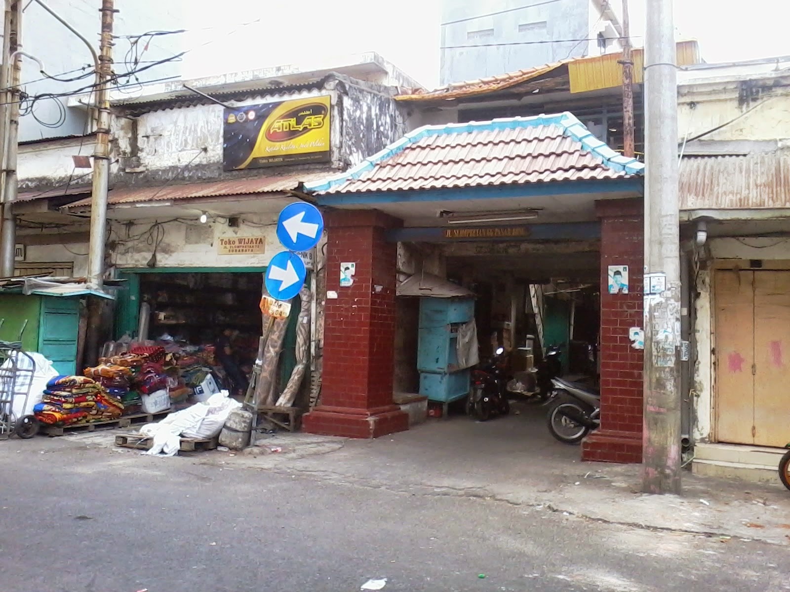 64 TOUR (Fun n Happy) PASAR BONG SLOMPRETAN SURABAYA