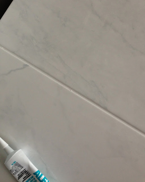 How to Make a Faux Marble Table Top with No Cuts, Thinset or Grout