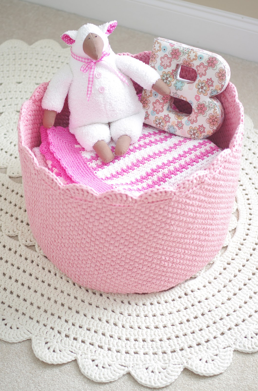 ...Handy Crafter... Huge Pink Nursery Basket