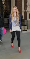 Avril Lavigne wearing black leggings