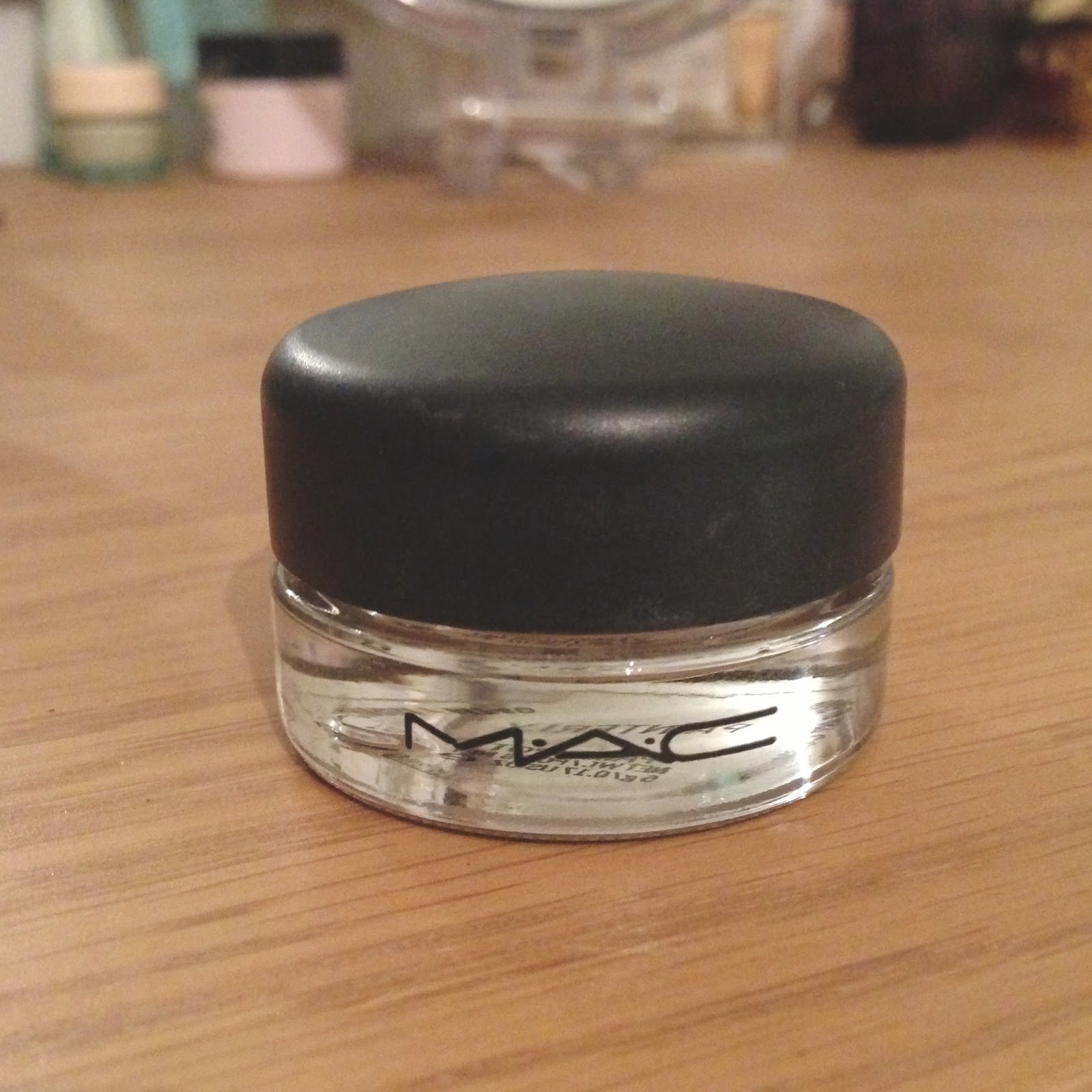 MAC Paint Pot in Painterly Inthefrow