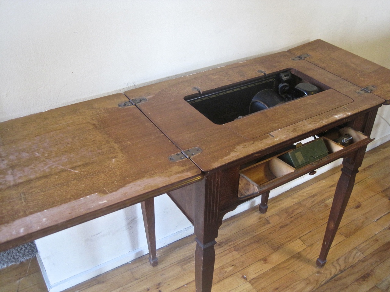 The Project Lady Sewing Machine Makeover