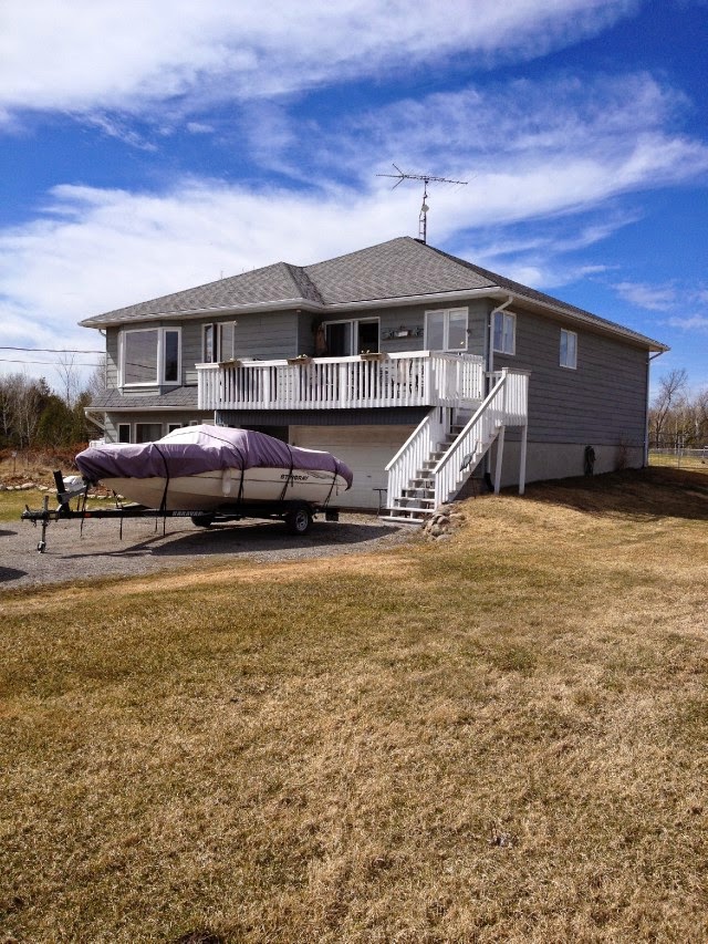 NEW LISTING! 230 McGuire Beach Rd Kirkfield Ontario Property for Sale