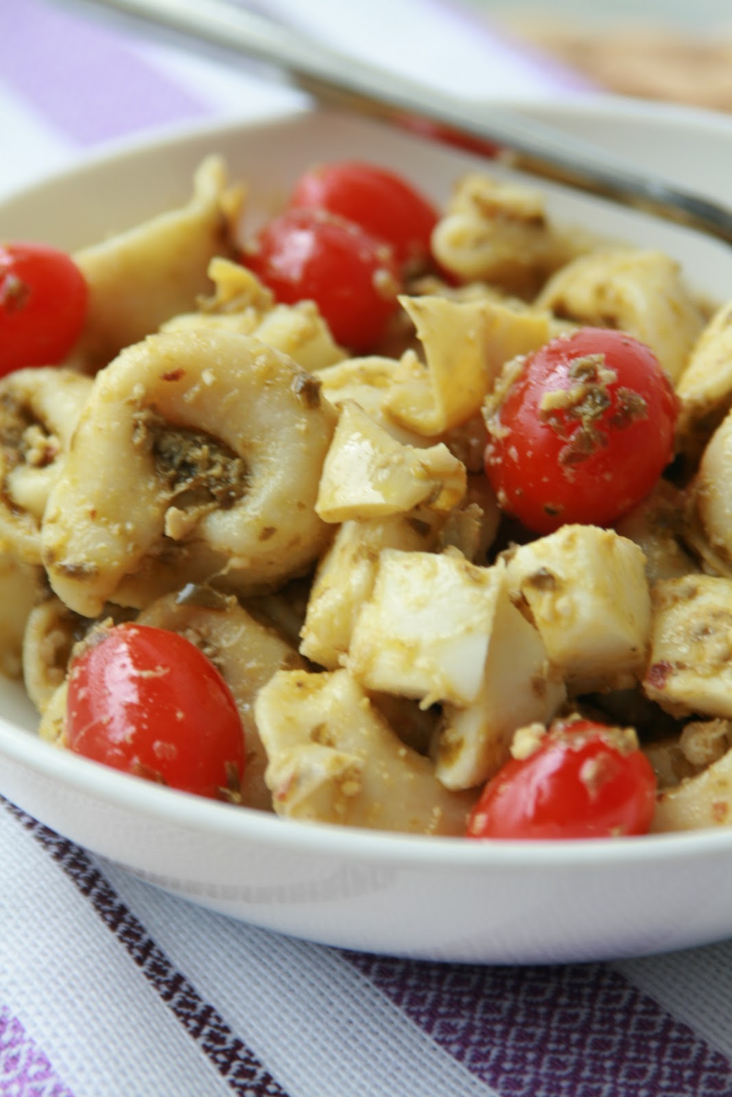 Cook Bake & Decorate Pesto Tortellinni Salad with Tomatoes and Artichokes